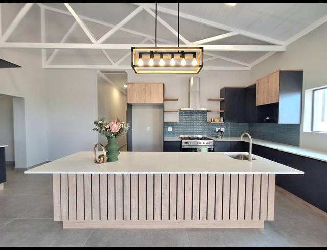 3 BEDROOM HOUSE FOR SALE IN ISLAND VIEW